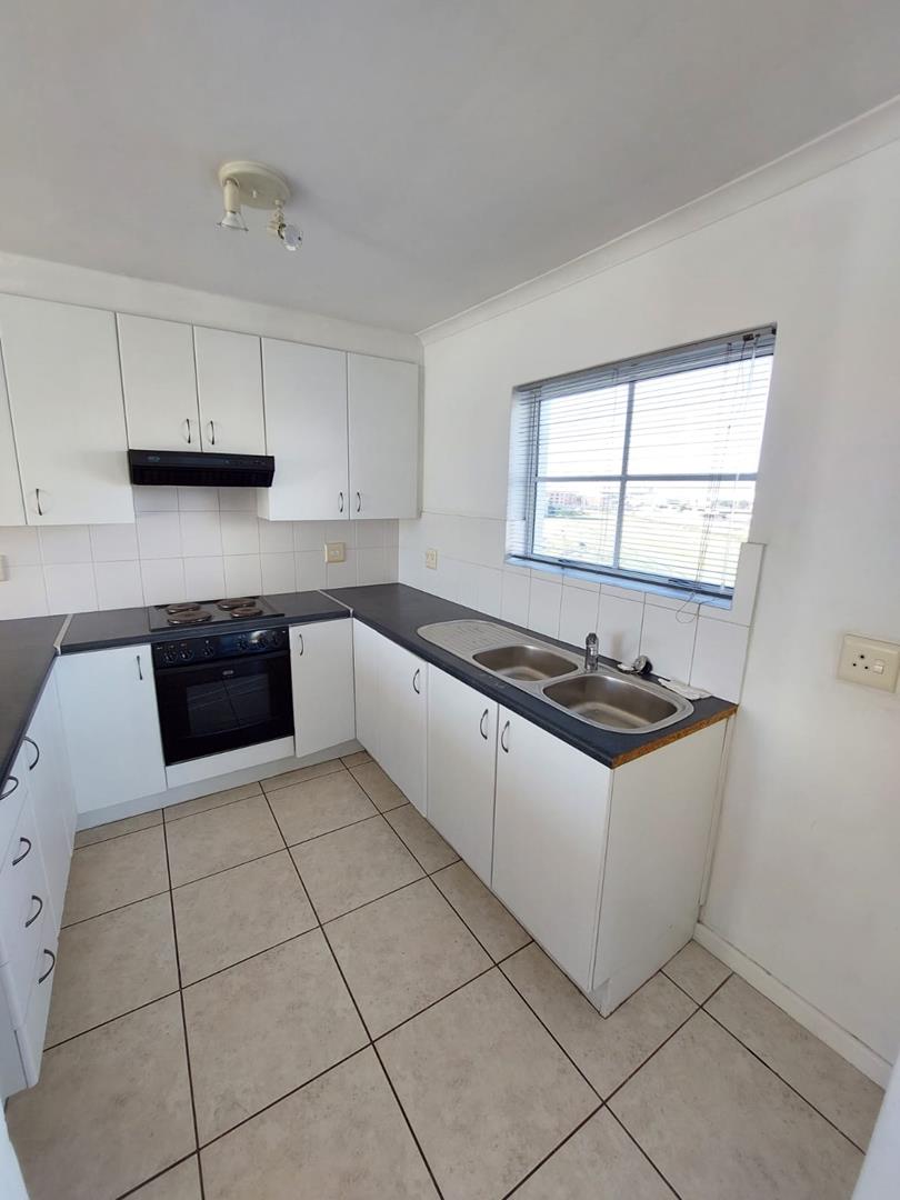 To Let 1 Bedroom Property for Rent in Royal Ascot Western Cape